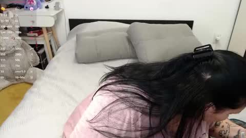 Snapshot of naughtykiss22 chatting on 01/16/25, 12:31 Chris online show from 01/16/25, 12:31