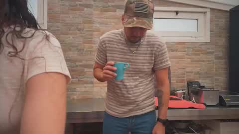 ANDREA STEPH  MIKE online show from 11/03/25, 10:38