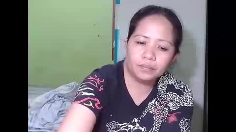 Snapshot of naughtymom26 chatting on 10/18/25, 12:24 naughtymom26 online show from 10/18/25, 12:24