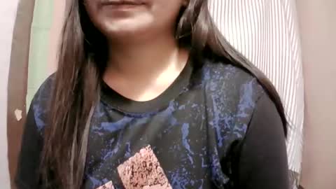 naughtymom_33 online show from 03/18/26, 09:40