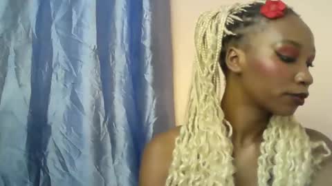 naughtynovaaa online show from 09/18/25, 11:34