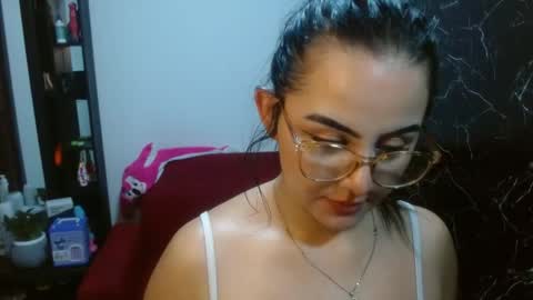Snapshot of naughtyplayass chatting on 06/05/26, 06:52 naughtyplayass online show from 06/05/26, 06:52