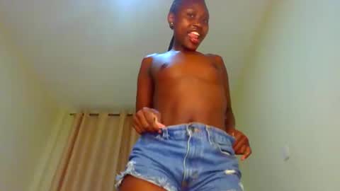 Snapshot of naughtyqueen12 chatting on 09/12/25, 11:54 naughtyqueen12 online show from 09/12/25, 11:54