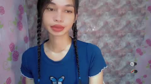 Snapshot of naughtysunshinepinay chatting on 06/14/26, 01:03 Celine online show from 06/14/26, 01:03