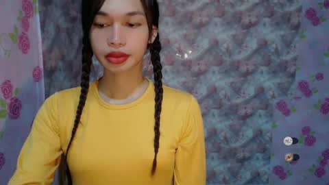 Snapshot of naughtysunshinepinay chatting on 07/12/26, 12:34 Celine online show from 07/12/26, 12:34