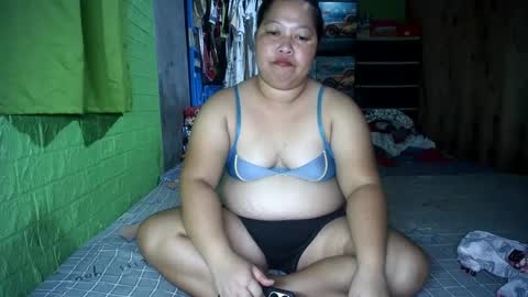 Snapshot of naughtyvina4u chatting on 07/19/26, 01:31 VI NA online show from 07/19/26, 01:31