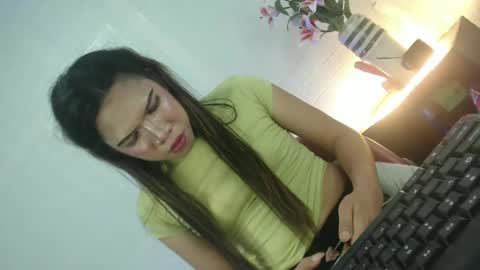 naughtywildvenice online show from 02/12/25, 04:44