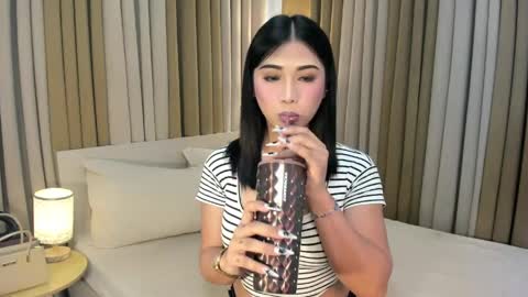 naughtyy_hunk_niel online show from 05/25/26, 05:24