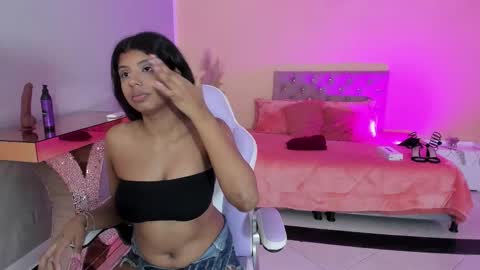 naugthy_brunette_ online show from 02/04/26, 02:50