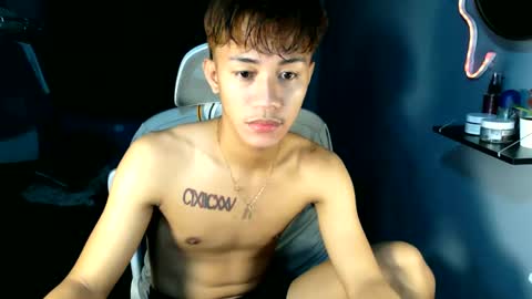 Snapshot of naugthyboyloy chatting on 05/25/26, 06:19 Loy online show from 05/25/26, 06:19