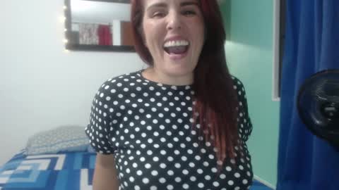 Snapshot of naugthymilf23 chatting on 02/06/25, 12:54 keyra online show from 02/06/25, 12:54