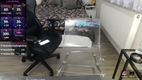 Snapshot of nauty_leila chatting on 01/12/25, 09:40 KimBeee online show from 01/12/25, 09:40