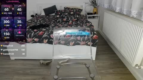 Snapshot of nauty_leila chatting on 01/14/25, 01:17 KimBeee online show from 01/14/25, 01:17