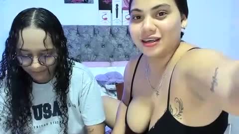 Snapshot of nay_and_aleja chatting on 06/30/26, 11:17 nay_and_aleja online show from 06/30/26, 11:17