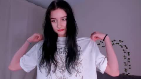 Kira online show from 02/26/26, 03:00