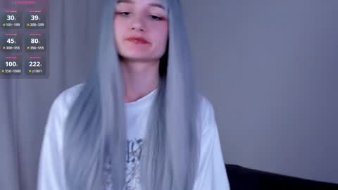 Kira online show from 04/05/26, 07:00