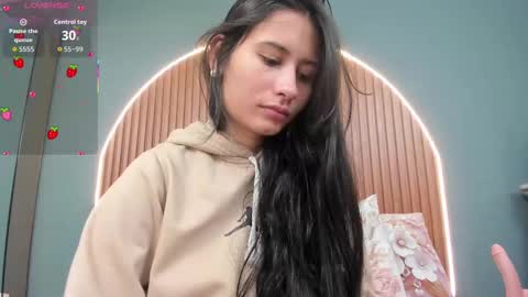 Naye  online show from 10/15/25, 03:39