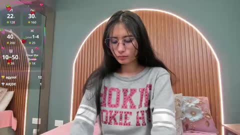 Naye  online show from 10/22/25, 03:40