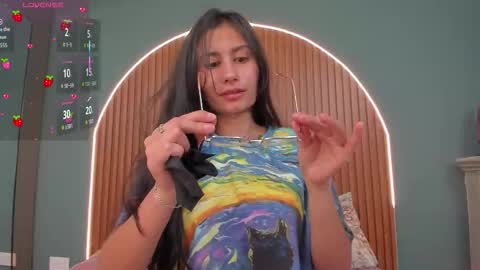 Naye  online show from 12/02/25, 03:34