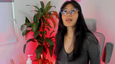 Naye  online show from 03/31/26, 10:21