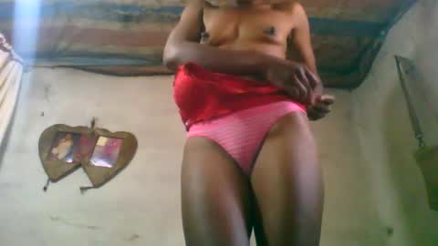 Snapshot of naylah313 chatting on 02/06/26, 05:56 Nayla online show from 02/06/26, 05:56