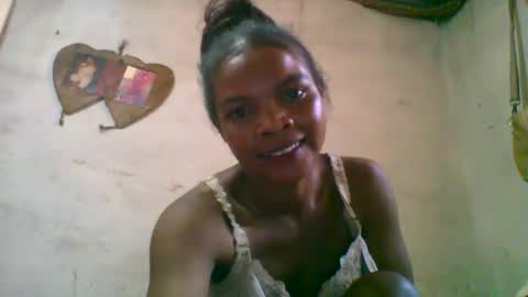 Snapshot of naylah313 chatting on 02/22/26, 08:02 Nayla online show from 02/22/26, 08:02