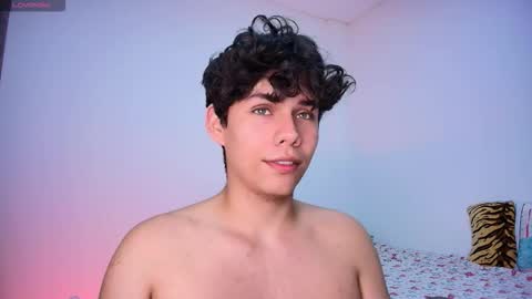 Snapshot of nayton_and_lex chatting on 11/06/25, 10:05 Naytoon online show from 11/06/25, 10:05