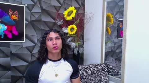 Snapshot of nazper_ chatting on 01/17/25, 03:53 Nazper online show from 01/17/25, 03:53