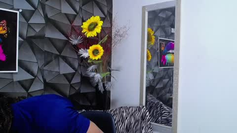 Snapshot of nazper_ chatting on 01/19/25, 04:04 Nazper online show from 01/19/25, 04:04