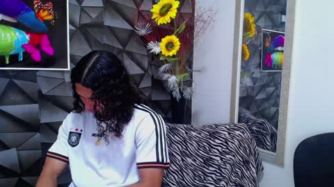 Snapshot of nazper_ chatting on 01/23/25, 03:43 Nazper online show from 01/23/25, 03:43