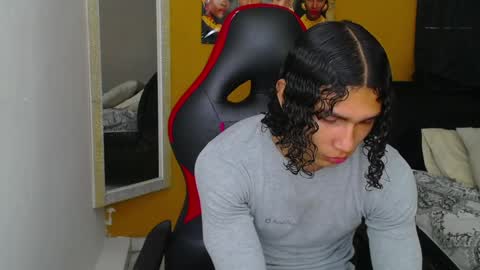 Snapshot of nazper_ chatting on 02/20/25, 12:25 Nazper online show from 02/20/25, 12:25