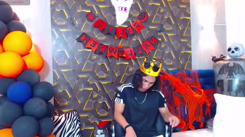 Snapshot of nazper_2 chatting on 10/23/25, 04:28 NAZPER online show from 10/23/25, 04:28