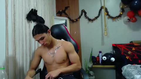 Snapshot of nazper_2 chatting on 10/26/25, 09:42 NAZPER online show from 10/26/25, 09:42