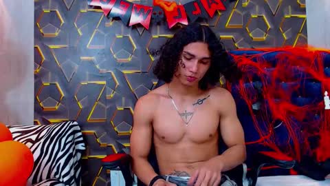 Snapshot of nazper_2 chatting on 10/28/25, 06:32 NAZPER online show from 10/28/25, 06:32