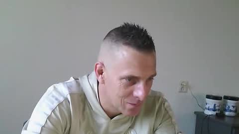 nederland77 online show from 12/23/24, 03:01