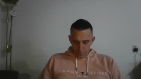 Snapshot of nederland77 chatting on 01/19/25, 06:21 nederland77 online show from 01/19/25, 06:21