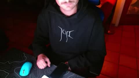 tootired online show from 04/01/26, 06:14