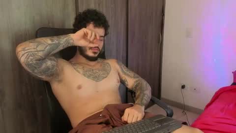 Nei turn green online show from 05/31/26, 02:57