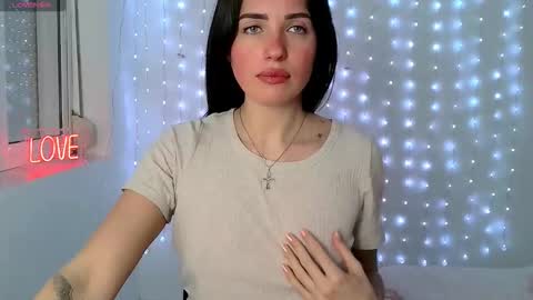 Neferutt online show from 03/11/26, 12:22