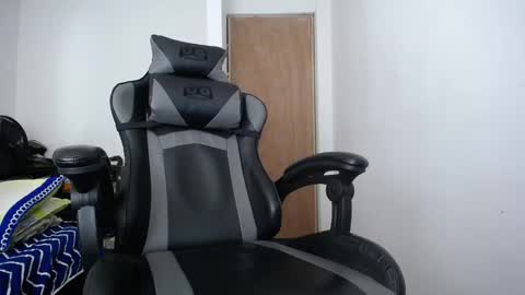 Snapshot of neitan___ chatting on 02/09/26, 03:43 neitan___ online show from 02/09/26, 03:43