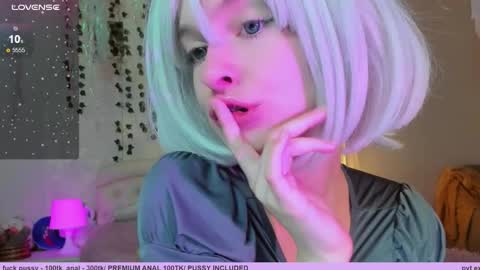 neko_kitsune online show from 11/06/25, 04:41