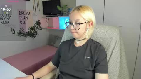 Kate online show from 05/14/26, 08:59