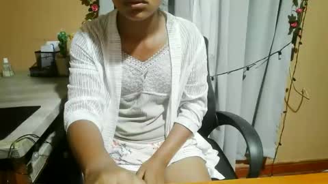 nelia_84 online show from 05/25/26, 12:49
