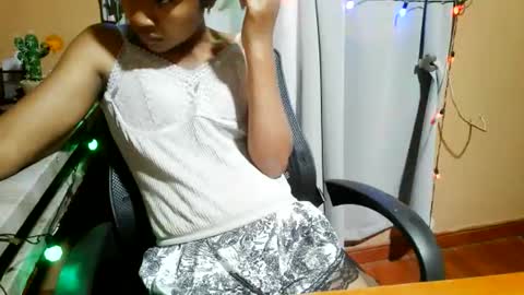 nelia_84 online show from 06/07/26, 01:59