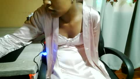 nelia_84 online show from 06/16/26, 01:25