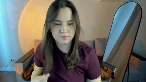 nelie_evans online show from 05/19/26, 01:44