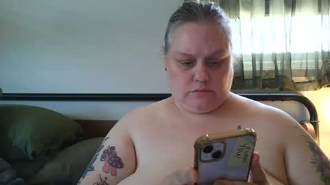 Snapshot of nellatlas chatting on 07/14/26, 05:51 Nellie Atlas online show from 07/14/26, 05:51