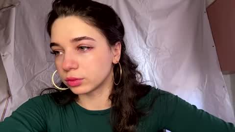 Snapshot of nelliezhu chatting on 04/08/26, 10:15 Angelihee online show from 04/08/26, 10:15