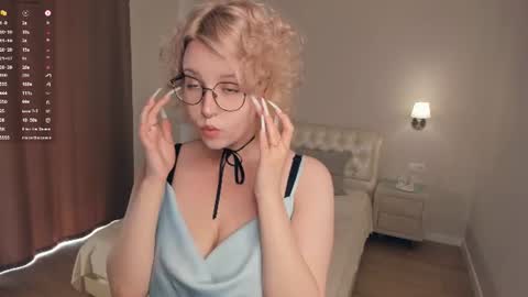 nelly_gloss online show from 07/17/26, 07:59
