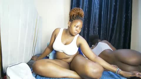 nellyeluxe online show from 02/04/26, 12:22